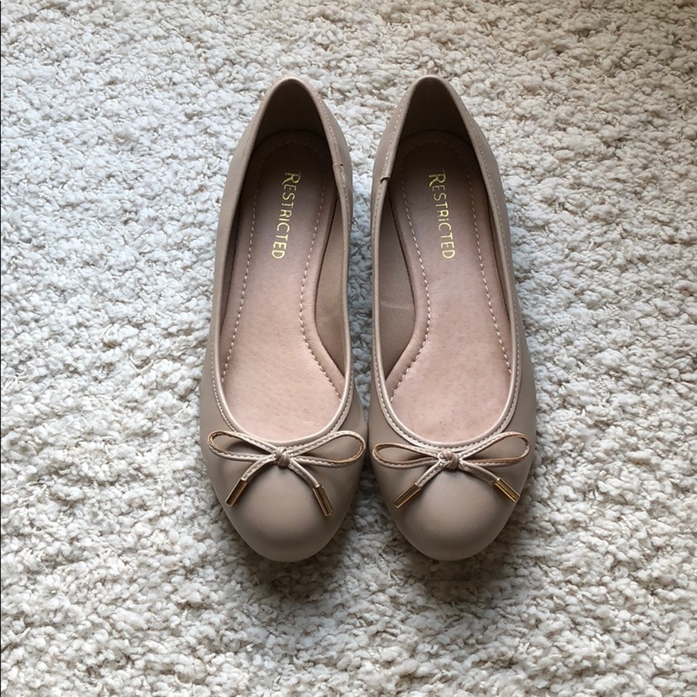 Beautiful Summery Flats